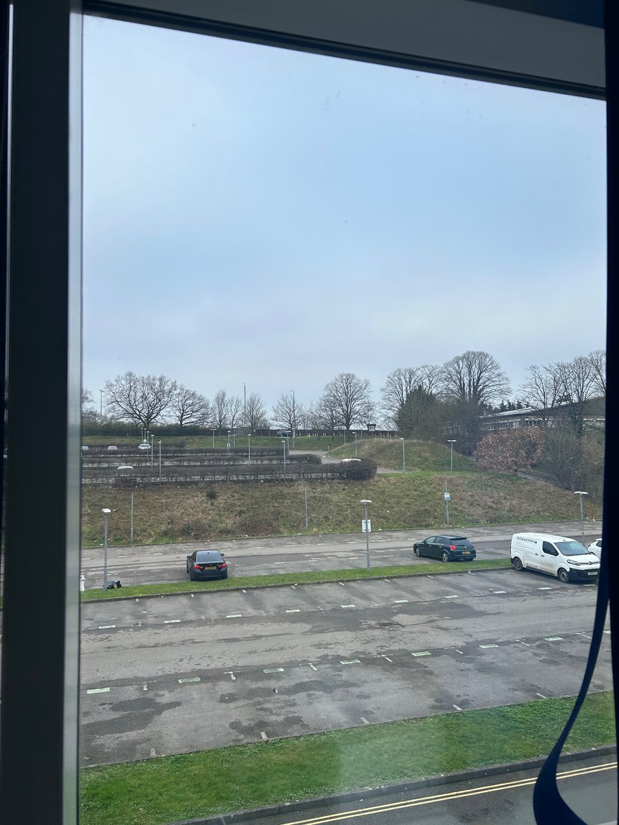Shuayb__'s tweet photo. view from my office in the UK 
                      Vs
View from my office in 🇲🇦 https://t.co/9jCAfUqNkQ