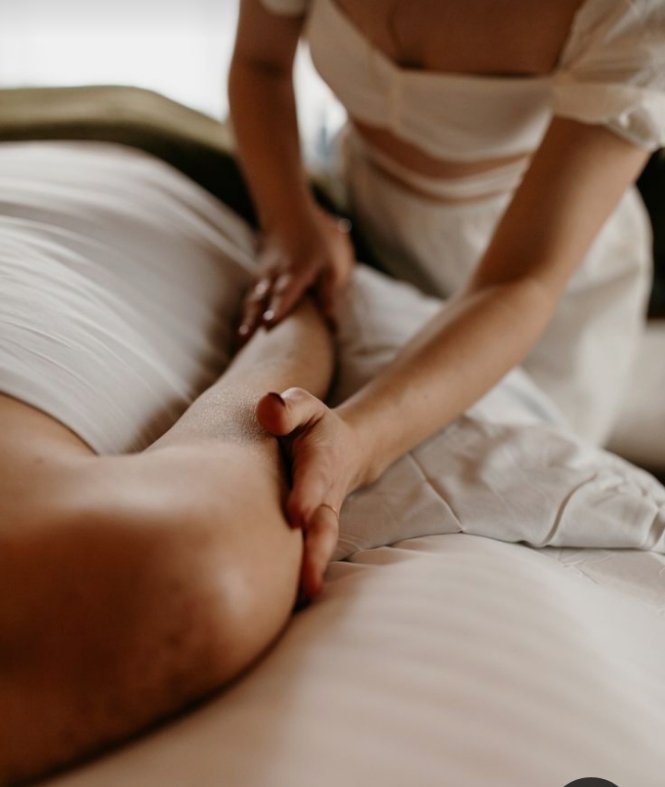 Nancy25415's tweet photo. When was the last time you let your self enjoy being attended to...invested on your well-being in a healthy way?
It's never too late...
Book for an appointment 
#willisraburu
#kplc
#simbaarati
#Ruto
#salasya https://t.co/kOmRSEeQYh
