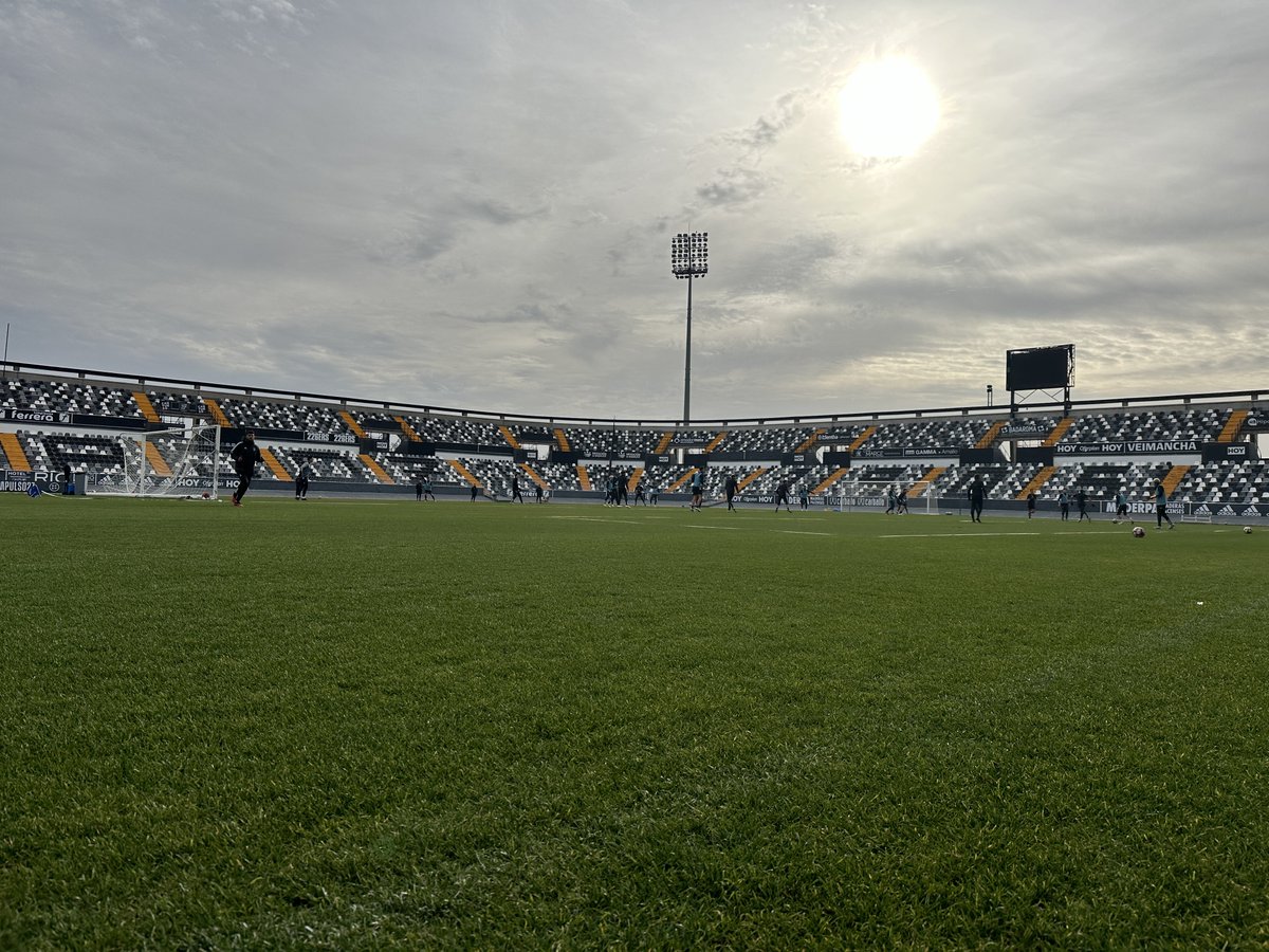 👋 ¡Buenos días y #FelizSábado, blanquinegros!

🏃 Último entrenamiento de la semana antes del #AdarveBadajoz.