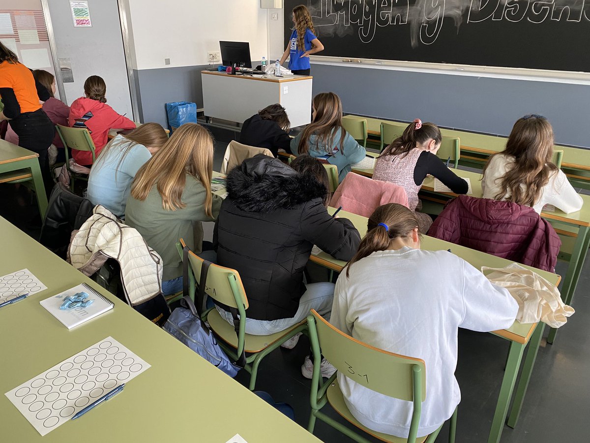 Robert Giret (@robertgiret) on Twitter photo Just started our morning of programming fun with our Year 9 <a href="/C_Mas_Camarena/">Complejo Educativo Mas Camarena</a> #TechnovationGirls at the <a href="/UPV/">Universitat Politècnica de València</a> . Leading one of the sessions is one of our own students! Just started our morning of programming fun with our Year 9 <a href="/C_Mas_Camarena/">Complejo Educativo Mas Camarena</a> #TechnovationGirls at the <a href="/UPV/">Universitat Politècnica de València</a> . Leading one of the sessions is one of our own students!