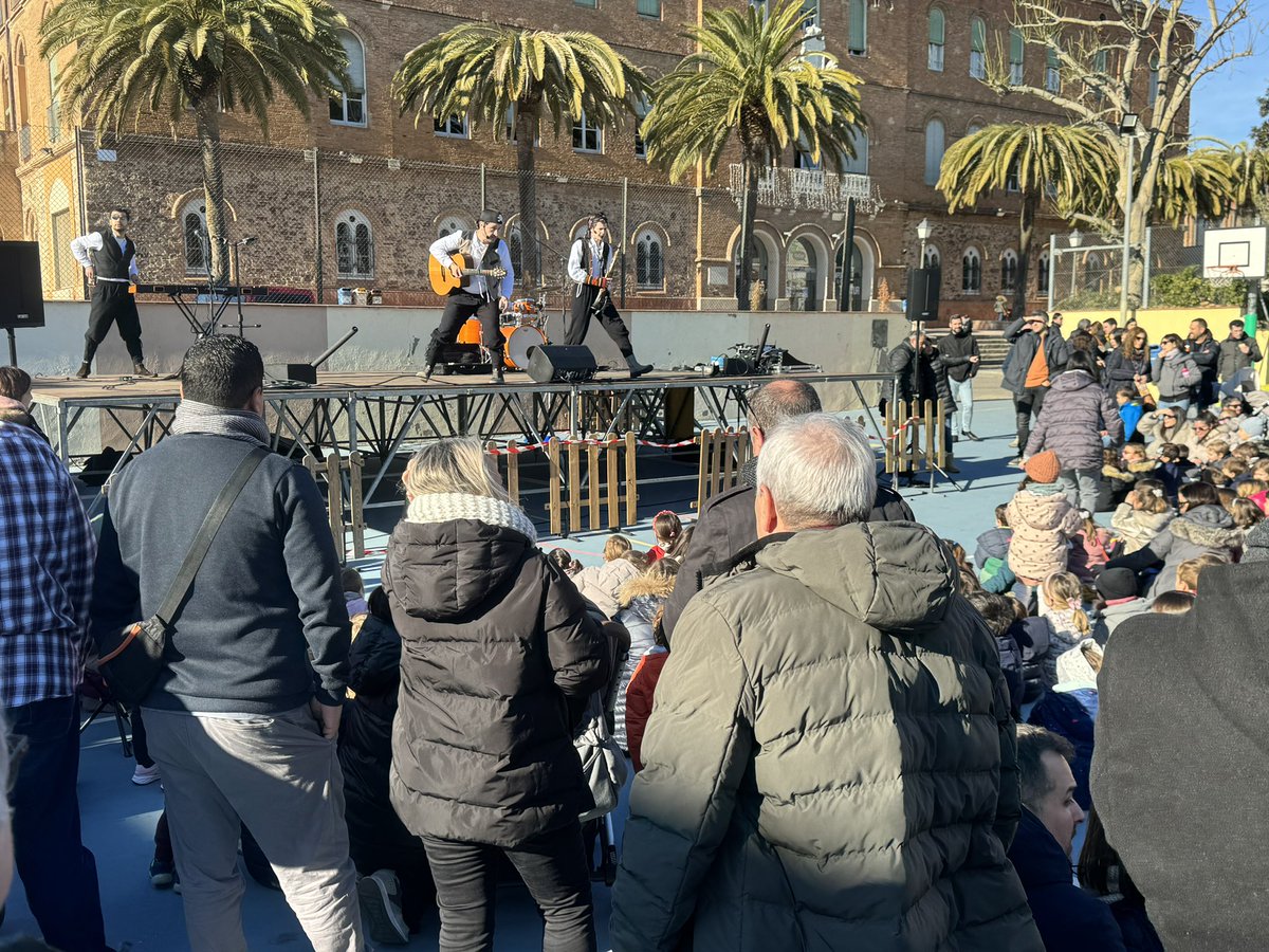 CanalTerrassa's tweet photo. L’ @epterrassa Escola Pia de #Terrassa organitza un matí familiar obert a la ciutat en el pati del centre educatiu, amb el grup @pepetimarieta i el seu espectacle “La Colla Pirata”. https://t.co/LtD9IntbAJ