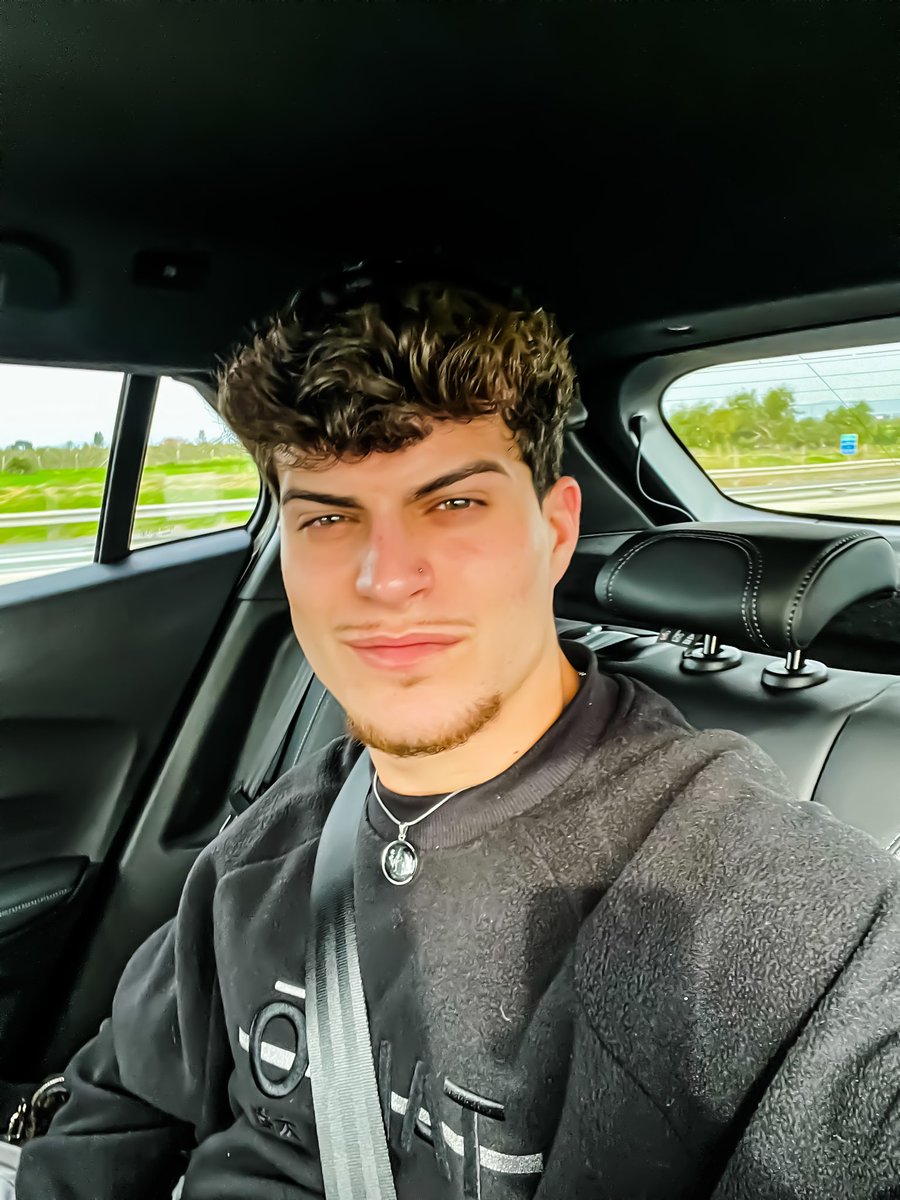 🦦🦦