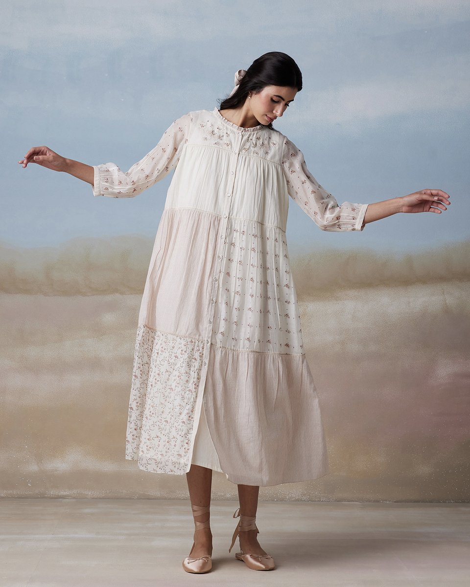 BunaStudio's tweet image. Much like the ever-changing rhythm of nature, our dreamy dress is a playful mix of florals and stripes, of block print and embroidery, mimicking the harmony of the one the constant in nature - change.

bunastudio.com/products/natur…

#Buna #BunaStudio #lightnessofbeing #embroidery