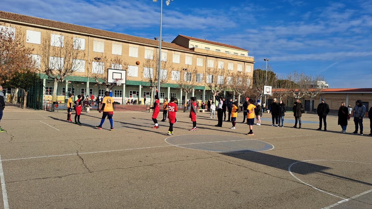 Alevín Masc B: <a href="/BoscosZgz/">BoscosZgz</a> 41-CB Almozara 51🏀🏀🏀