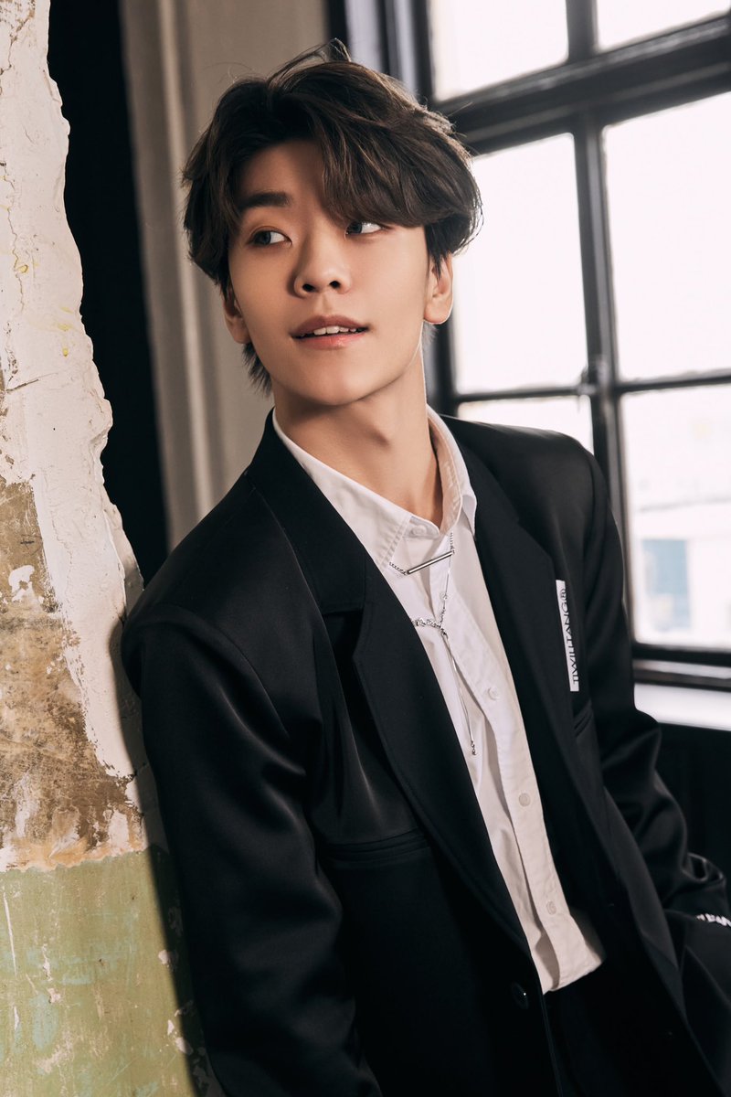 BOYSTORY_WORLD's tweet photo. 2023 WEIBO NIGHT

是花朵的细语
是阳光的和煦
一切美好得刚好

#BOSS #BOYSTORY 
#XINLONG #鑫隆
#微博之夜 #2023WEIBONIGHT https://t.co/NsrUxwtY9t
