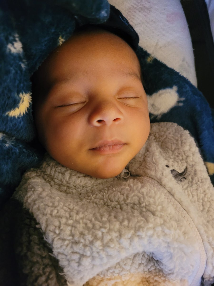 AmandasFault's tweet photo. I might be biased, but pretty sure he's #perfect n I'm #blessed 🥰 https://t.co/qXJl6TGIvq