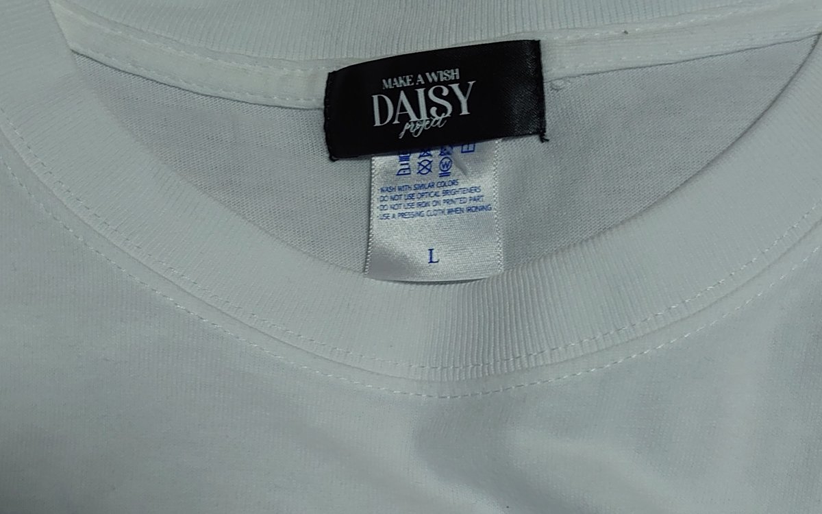 shigeluckyrose's tweet photo. MAKE A WISH
DAISY PROJECT
SCANDAL RINA✕モデルSeinaがタッグを組んで、サポートが必要な家庭環境で生活している人や女性への支援を目的としたプロジェクト。
💎✨鉱石がデザインされたTシャツを購入しました👕✨
#MAKEAWISHDAISYPROJECT
#SCANDALRINA
#モデルSeina
#鉱石 https://t.co/shGcaWI9ZK