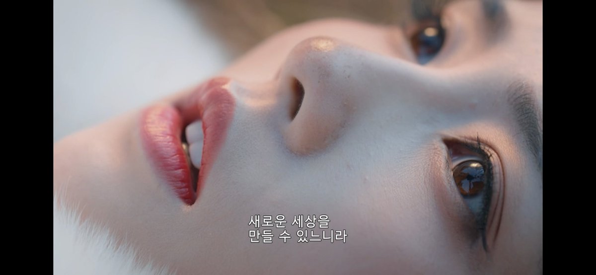 비극 개크게 시작
막 캡쳐햤는데 인형같아서 올릴 수 밖에 없었음