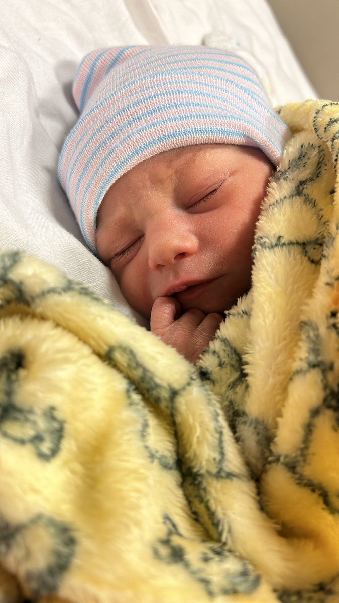 Adorablebrieee_'s tweet photo. I had my baby January 7th at 3 am &amp; he’s just so perfect. 🥰😭 https://t.co/Ay4cWvtaTv
