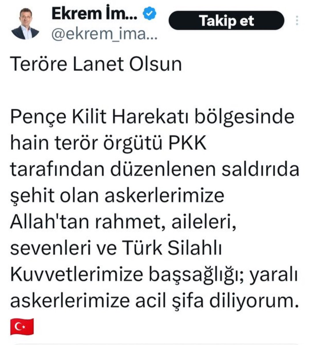 Derin_Devlettt's tweet photo. Hem Selahattin Demirtaş’a selam göndereceksin hem de şehid olan Mehmetçiklerimize rahmet dileyeceksin öyle mi? Sizin hiç mi utanmanız yok?

#ŞehidinVarTürkiye #meclisteterörististemiyoruz https://t.co/QnFbkTLLea