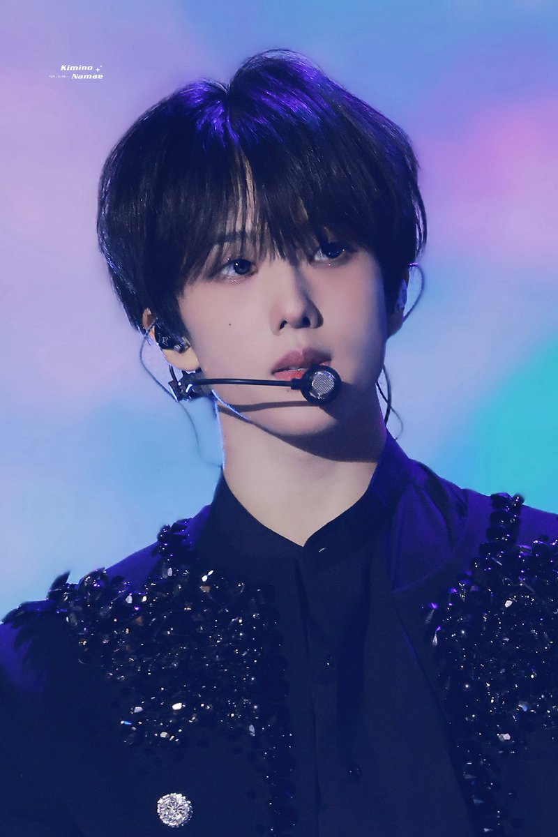 _423205's tweet photo. 23살 지성이 폭룡적 미모다 너무 예쁨 https://t.co/x0ah0Fz9aR