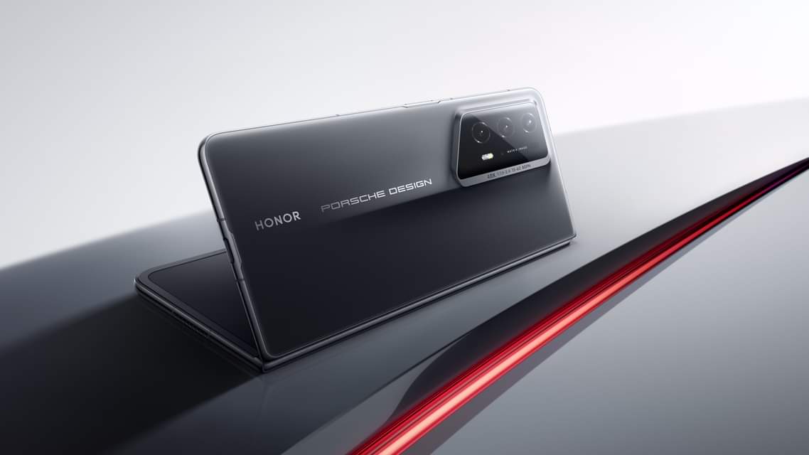 izamigadget's tweet photo. Honor Magic V2 Version RSR.

Cantiknyaa! Memang Sporty Habissss.

HONOR Malaysia xde ke promo beli phone dapat Porsche 😝

#honor #HONORMalaysia #magicvs2 #porschedesign https://t.co/z3ZOyTiEGa
