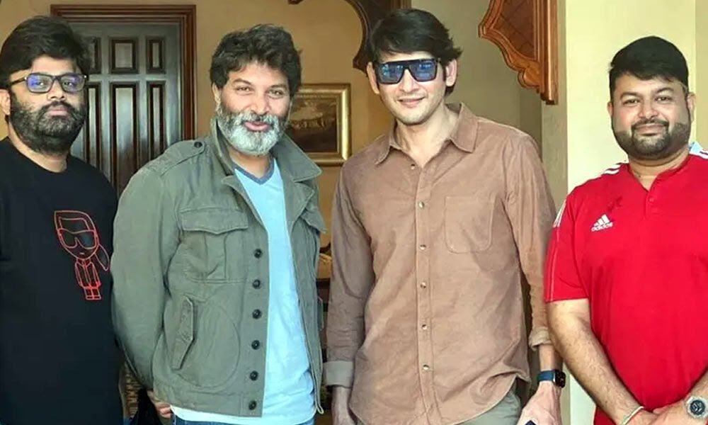 CinemaMahima's tweet photo. Pathetic to see that there is no lip sync for most of the time. This loses trust in production houses like @haarikahassine and @vamsi84 . Remember Trivikram &amp; @haarikahassine gave us #Agnyaathavaasi &amp; #GunturKaaram They’re least bothered after setting combinations(2/n) https://t.co/2nCjEATMQb