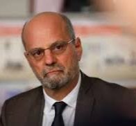 GrandserreSylv1's tweet photo. Blanquer ?
Élève à Stanislas.
Ndiaye ?
Enfants à l'Alsacienne.
Attal ?
Élève à l'Alsacienne.
Oudéa-Castera ?
Enfants à Stanislas.
Macron, élève du privé, marié à une professeure du privé, aura confié l'Education à ceux baignés dans l'entre-soi bourgeois et le séparatisme social. https://t.co/KUDHSR5Mj4