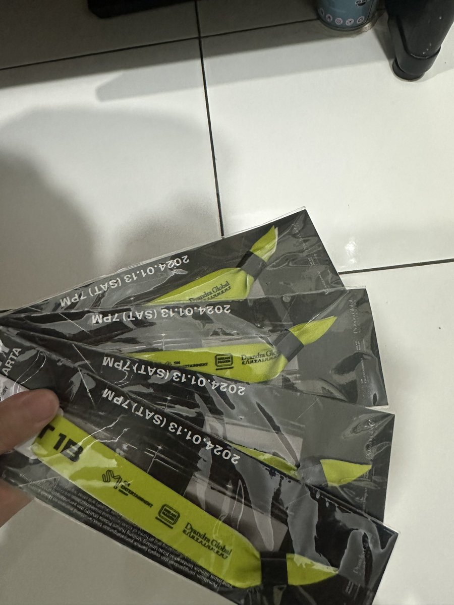 NitipTicket's tweet photo. Ready NCT Tour The Unity in Jakarta - CAT 1 B - WTS

📆Day 1 

📍Full COD Todayy
📎 Ready langsung tiket fisik
📎 Qn 52x

💸5,5 nego

WTS WTB Want To Sell NCT Unity JKT 
#NCT127_NEOCITY_THE_UNITYinJAKARTA #NCT127 #WTS https://t.co/XnWXWzecXC