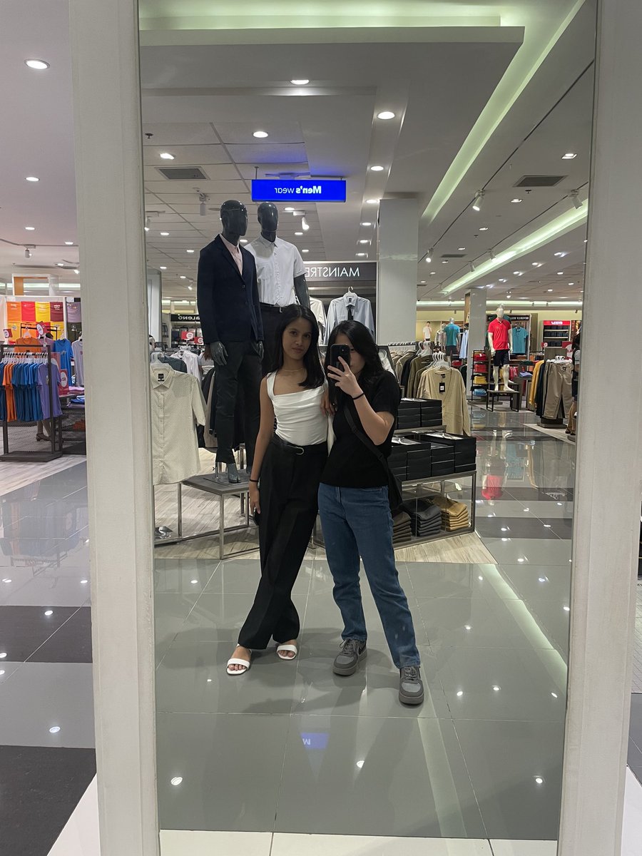 itsmegennel's tweet photo. 🤍🖤 https://t.co/dWO9YmA3Zv