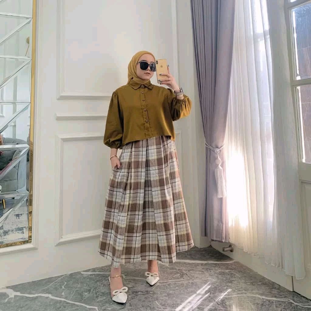 moonMind02's tweet photo. Cek Setelan Rok Paula Pakaian Wanita Terbaru Kekinian dengan harga Rp149.500. Kepo langsung klik link di bawah 👇🥰❤️
https://t.co/WszFpGgLLn https://t.co/vfBJygRJMu