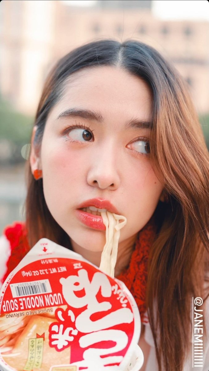 pxxmbrch's tweet photo. โอ๊ยยย สวยอะ หัวใจเราทำงานหนัก🥺🥺🥺🤍❤🍜 #JaneKunjiranut https://t.co/eAqUt5KwnC