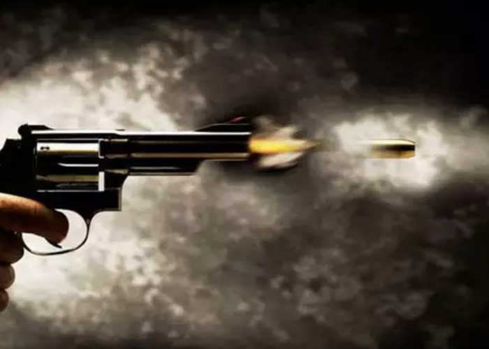 yespunjab's tweet photo. Delhi Police ASI shoots himself to death during night duty

#Suicide #DelhiPolice #ASI #ASIramavtar #AssistantSubInspector #NightDuty

https://t.co/RRBlkfO2ut https://t.co/IbhZ9Xk6xz