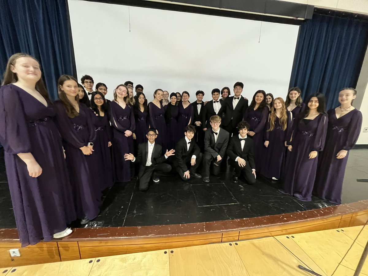 Don’t they look smart? 🫶✨

It was dress rehearsal time this morning for our Jawhara and Male Vocal Group singers during their weekend session.

We are looking forward to this week’s Musical Interlude concert on Tuesday which will feature our YMOG ensembles.

#StChrisMusic 💕🎵