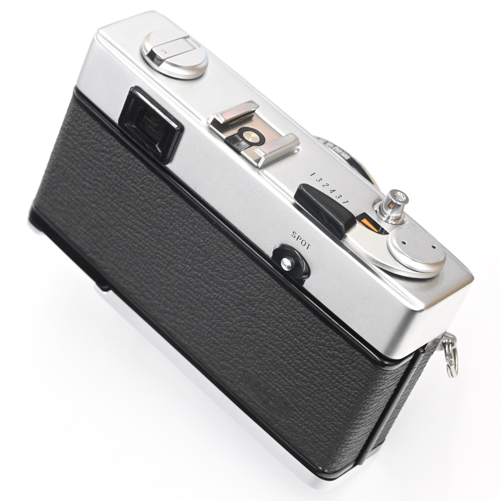 champcamera's tweet photo. 中古　#OLYMPUS 35SP（オーバーホール済）￥22,000 by #港北ニュータウン 店

レンジファインダー機の軽快さと上級機ならではの重厚感を兼ね揃えた逸品。
しっかりと撮りたい方向けです。

#35sp #フィルムカメラ #グリーンライン #都筑ふれあいの丘
https://t.co/Qz6OKG3STH https://t.co/OC3zEQsfqt