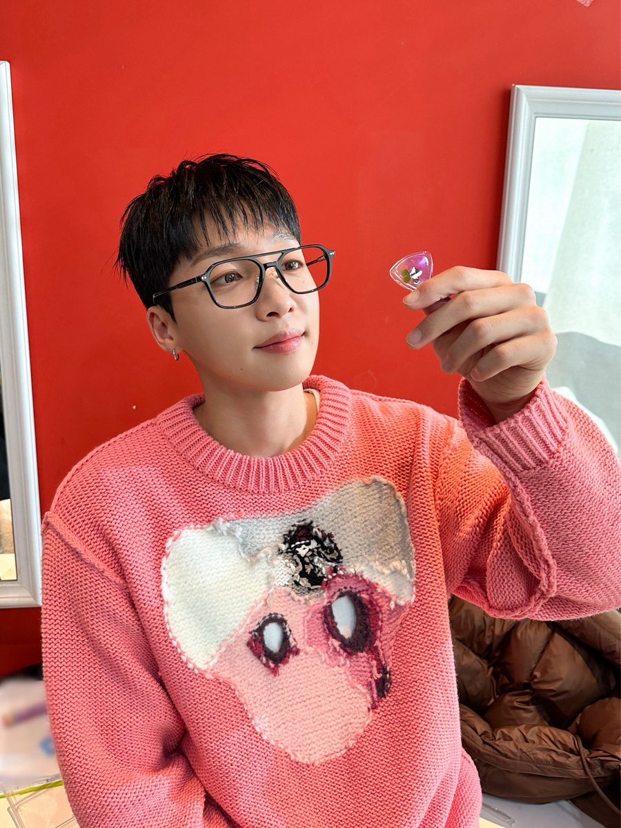 jeongsewoon_twt's tweet photo. 📸 2024.01.13 #MBC #쇼음악중심

오늘도 세운이와 행운 합창단의
아름다운 듀엣 무대 완료 💓

세운행운 서로의 마음을 말로 
다 설명할 수 없었던 미니 팬미팅까지! 🥹💕
언제든 어떤 모습으로든 서로의 행운이길 🍀

#정세운 #JEONGSEWOON 
#Quiz #퀴즈 https://t.co/YxjBnQsjjp