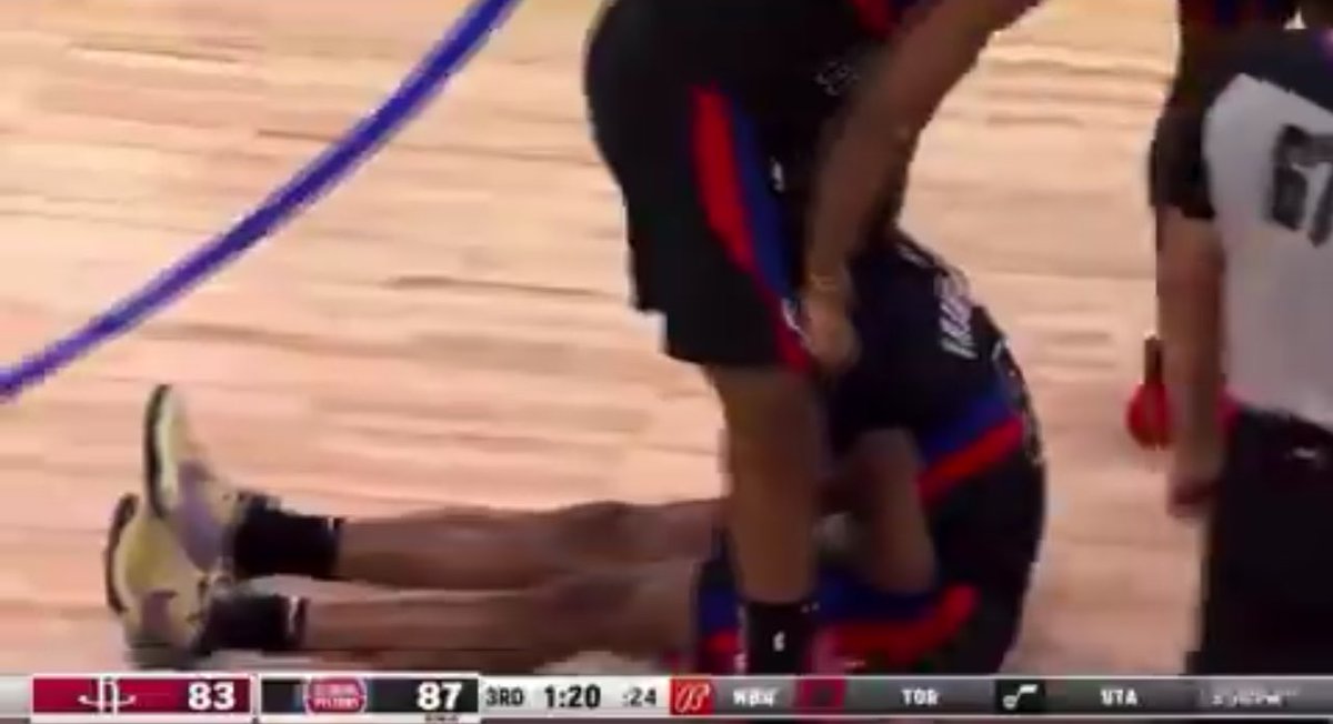 § (@giovrmvni) on Twitter photo 