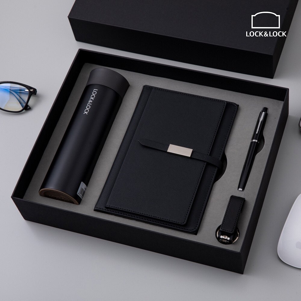 tiphyany's tweet photo. I thought to keep this to myself, but nahhh… I don’t want to hoard much this year🤭

If you’re into gift packages and you need unique gift items, Register for Import Xpert today! 

With only N2,000. 

Check this out! https://t.co/zJuw9mrrQ9
