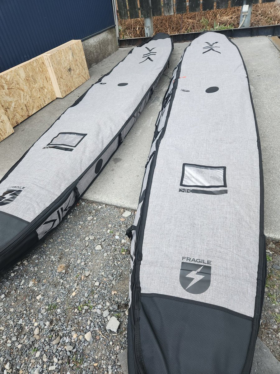 nagmotors's tweet photo. レース用のSUPが入荷しました！
長さ14フィート(約4.3m)あるのに約11Kgしかありません！
#KOKUA
#FLYPRO
#フルカーボン
#レース用
#試乗できます https://t.co/ehw4K6sEfM