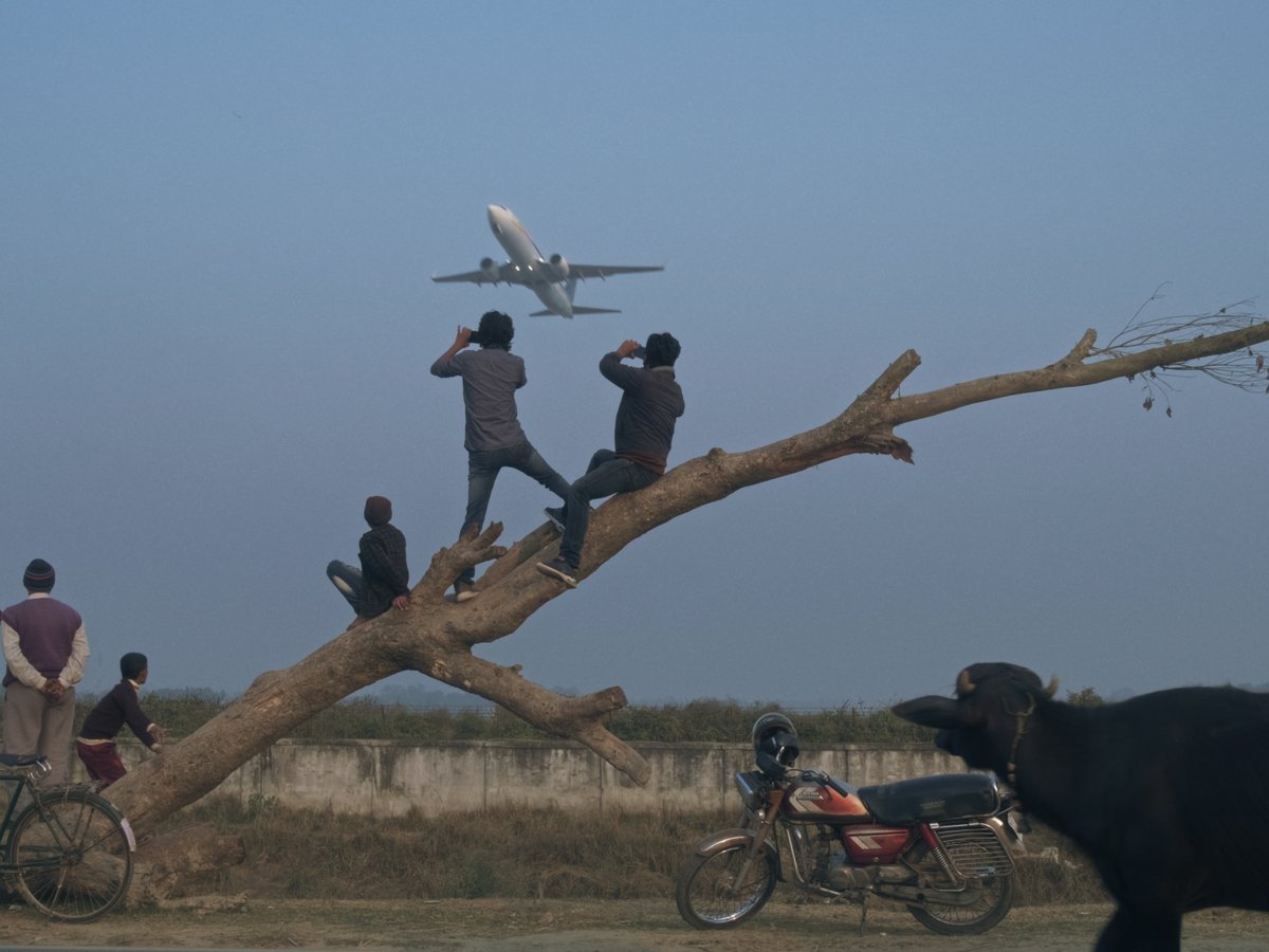 Ever sat with a few people who are talking about a writer, filmmaker, an idea, you are clueless about? As they talk, you feel small and inadequate? There's a crushing moment like that in <a href="/achalchitra/">Achal Mishra</a>'s brilliant #Dhuin. Today is the film's last day on <a href="/mubiindia/">MUBI India</a>. Don't miss.