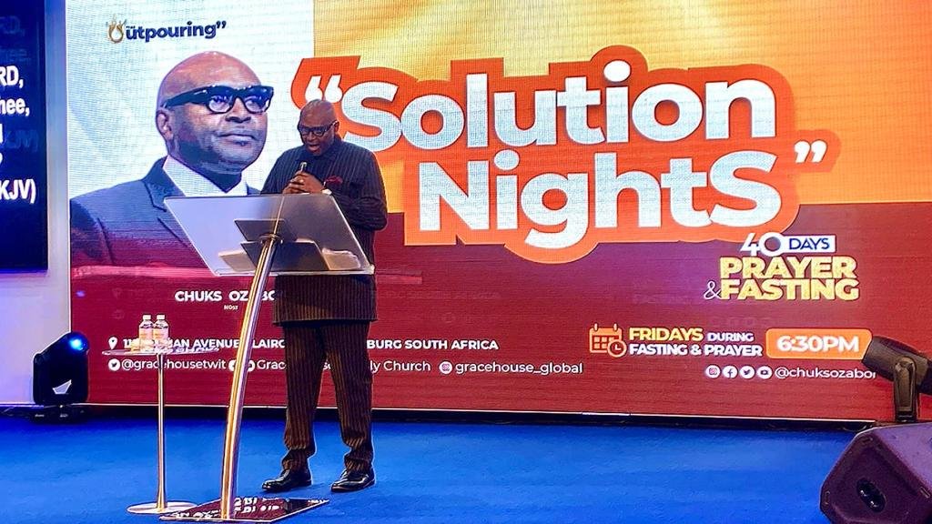 gracehousetwit's tweet photo. “The dreams in your heart will become testimonies on your lips this year in Jesus name!”@chuksozabor ..”SOLUTIONS FROM ABOVE!”…@SolutionNight yesterday @GraceHouse...Do join us 2moro for our "Celebration Service". Time: 9AM."#GHFCservice #IWillTestify #RevivalNow https://t.co/AO2ZdVCWz4
