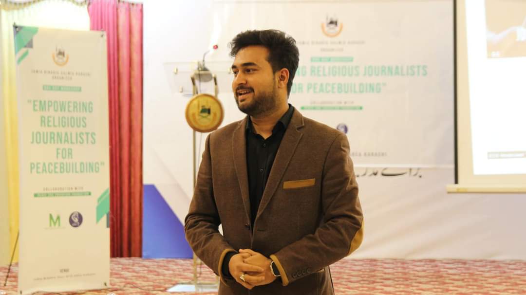 SadayeAman's tweet photo. Our Trained Religious Media Influencer Mr.Junaid Azeem and Syed Shehroz Hassan organised  a comprehensive one day  training workshop for 25 Religious media journalists aimed to Empower  Journalists within the religious community  peace building.
#Saday_e_Aman #PromotePeace
1/n https://t.co/AOSGY9fttB