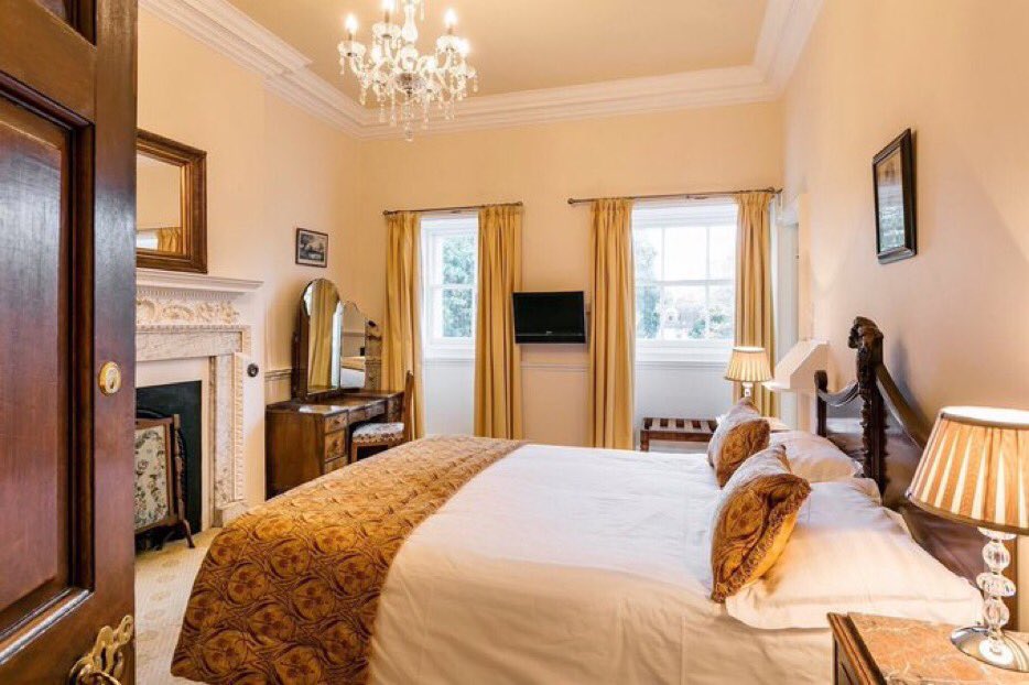 EdnamHotel's tweet photo. 📣Save 10% on all stays in our January Sales 📣
❄️🧣🧤🥾Crisp wintry walks, charming market towns and fireside feasting. A restorative break to Ednam House is just the tonic to banish the winter blues. 
🛎️Book Your Borders Break:  https://t.co/eIvDEeb2Cq https://t.co/MVcIE4ROAX