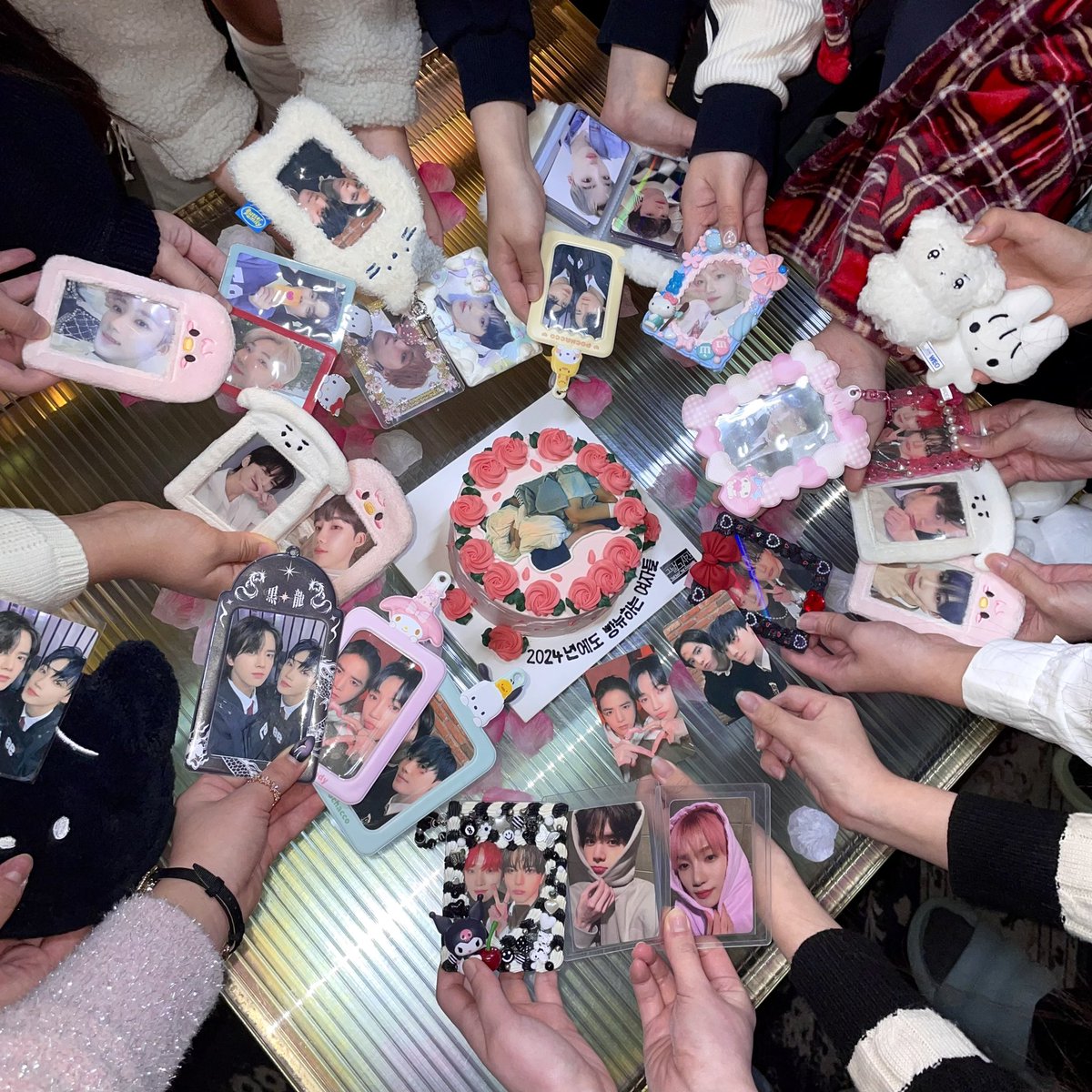 BBN_lover__'s tweet photo. ♡༣ 빵뉴 덕톡회 성공적으로 마무리 되었습니다!
아래 해시태그를 통해 트친소 및 후기 작성이 가능합니다!
많은 생생한 후기 부탁드려요 💗💗

#2024년에도_빵뉴하는_여자들 https://t.co/9CX95Wg9jp