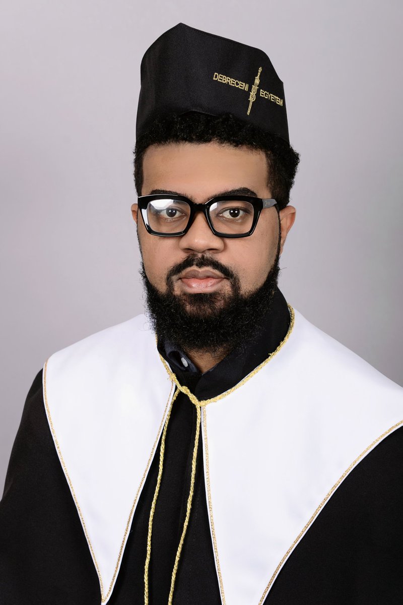kizbrizzy2's tweet photo. Throwback to the countless late nights, the highs and lows, and the triumphs that paved the way to this MSc graduation. Grateful for the memories and excited for the next chapter! 🎓 #Throwback #MScGraduation #Memories https://t.co/FwudV8uPpY