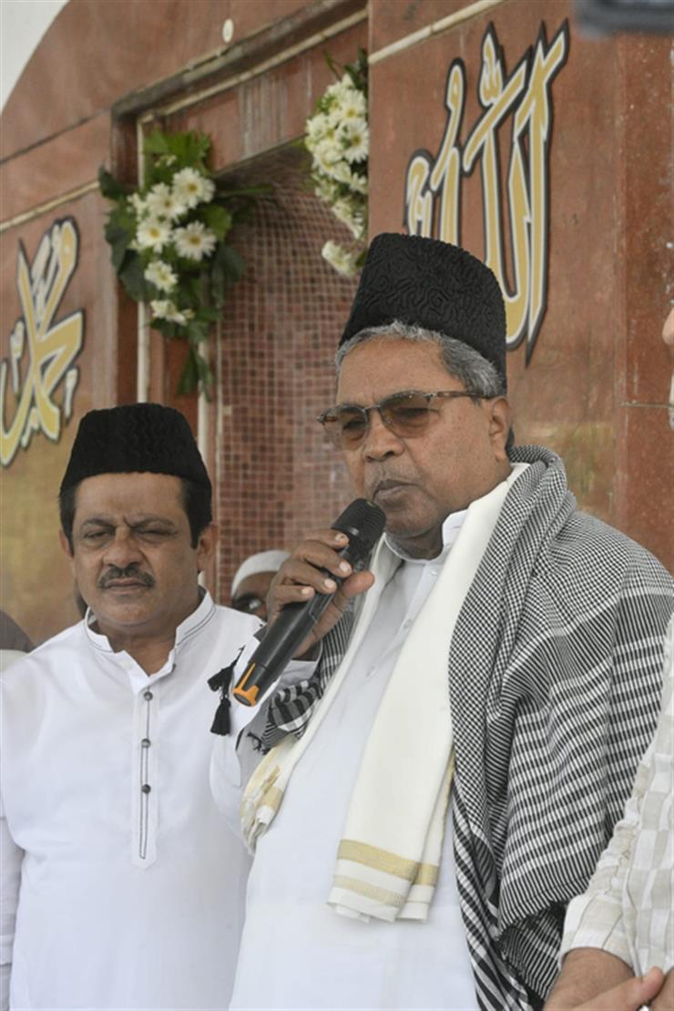 pShAli18's tweet image. You have a problem with PPL expressing. Can you dare to ask where he is heading to... Don't #JustKeepAsking