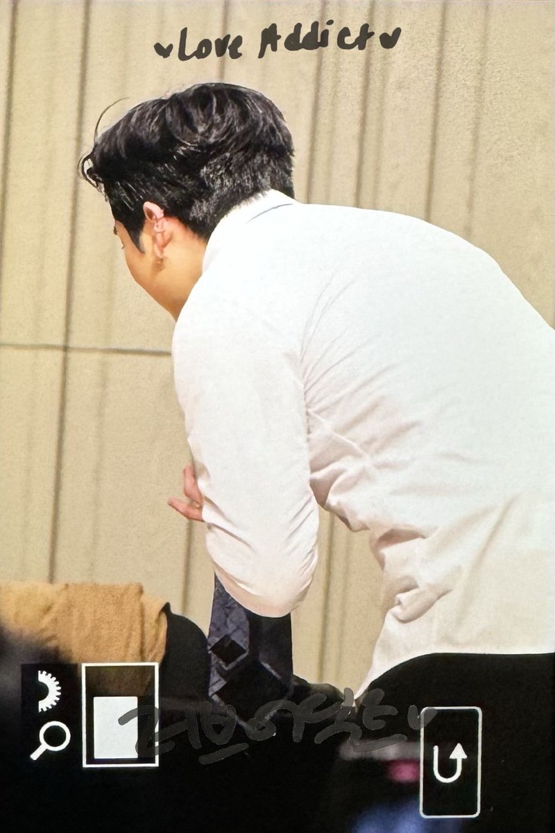 LoveAddict_0315's tweet photo. 240113 시그 팬싸인회 프리뷰 아론
고주망태 곽부장 개큰구매 저요 제가 아니면 안돼요 제발저요
#Aaron #곽아론 https://t.co/9z9ZG4FPPh