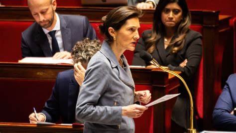 Madame la ministre <a href="/AOC1978/">Amélie Oudéa-Castéra</a> après les propos peu adéquats et très commentés sur l’établissement de vos enfants, on peut au moins espérer que vous reviendrez sur les mesures qui depuis Blanquer ont réduit la liberté des écoles hors contrat ou pour les parents de choisir l’#IEF.