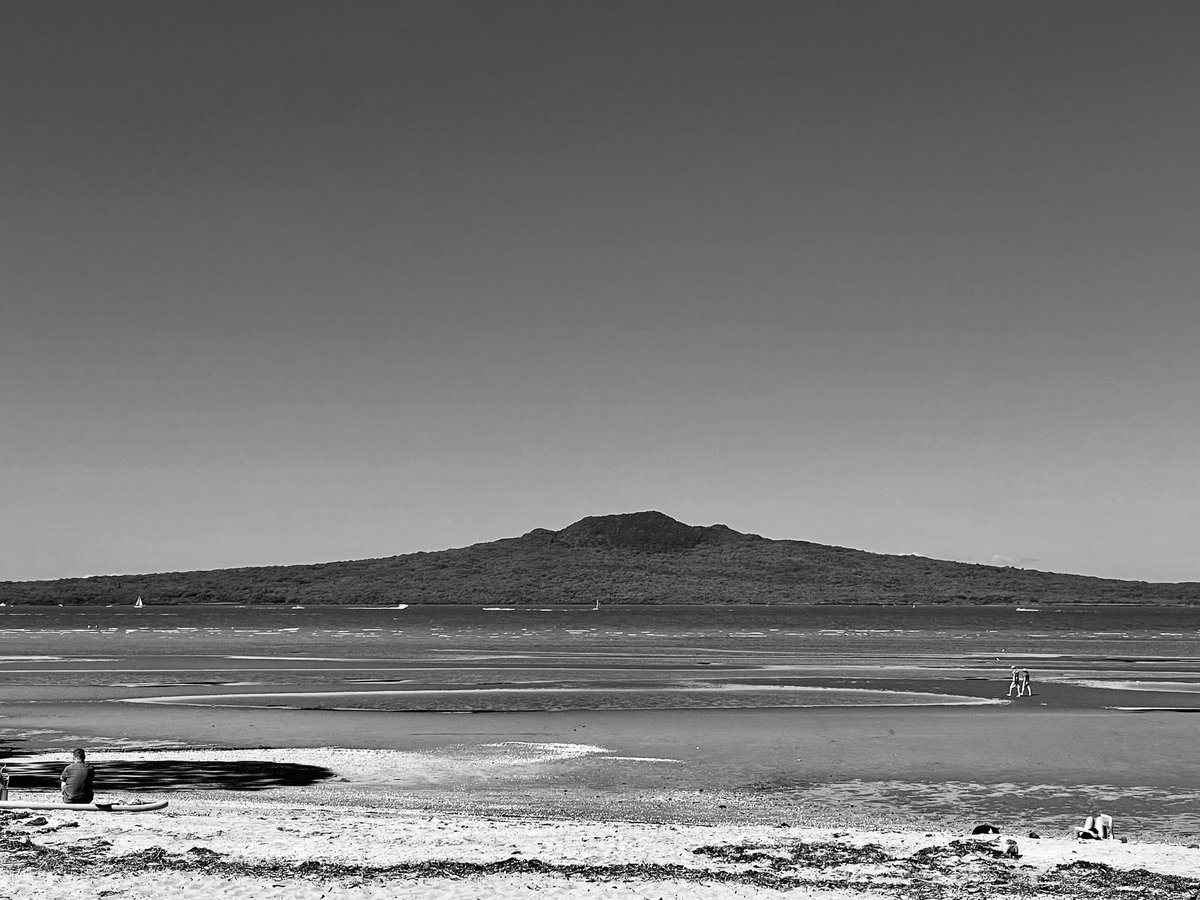 NatashaBarret18's tweet photo. Narrow Neck Beach on a splendid sunny day ποΈ
#NarrowNeckBeach #CheltenhamBeach #beaches #sun #sea #Auckland #NorthShore #Rangitoto https://t.co/0m7Zj6H0TQ