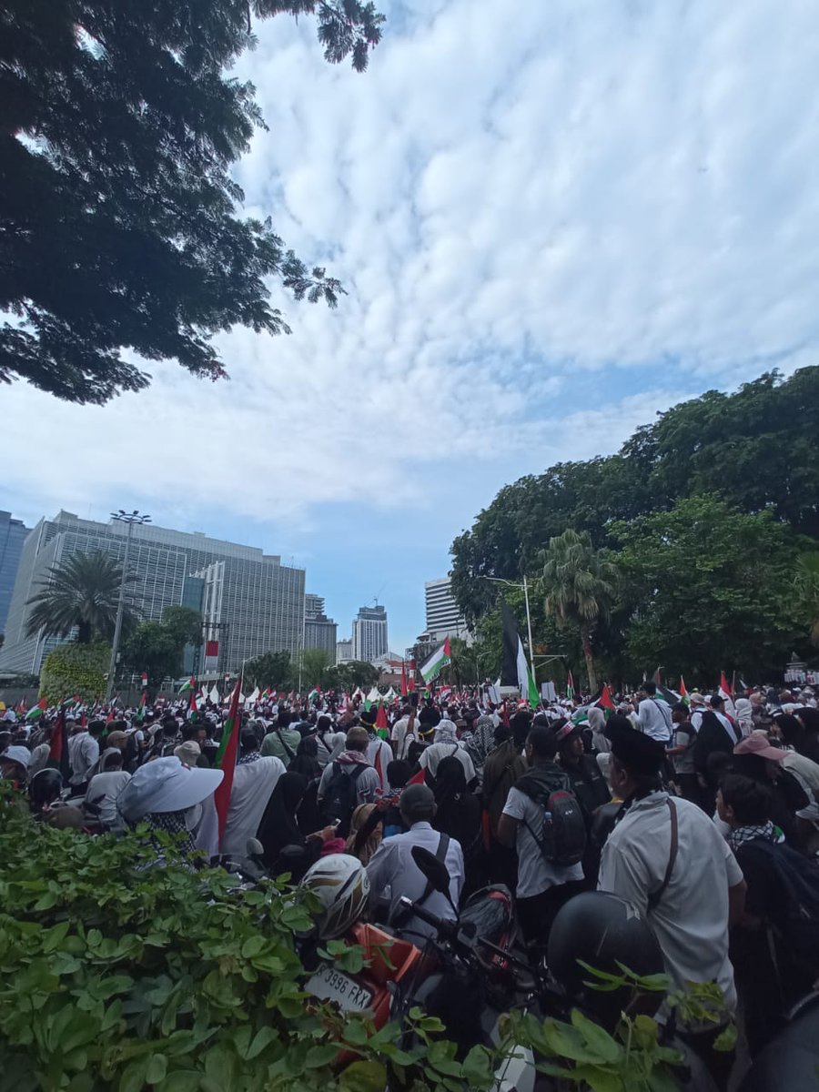 Hanifaha18's tweet photo. ๐ฎ๐ฉ๐ต๐ธ
#CeasefireNow
#StopGenosida
#StoptheWarOnGaza
#Smart171
#Baikberisik https://t.co/eWH5AQ6a9e