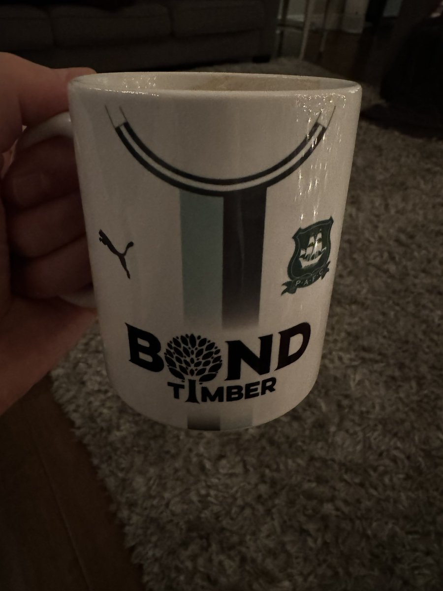 Early morning #MugsUp here in Canada. Wishing my friends <a href="/ArgyleUsa/">ArgyleUSA</a> all the best this weekend at their DC Watch Party and Meet-Up. 

#pafc #coyg