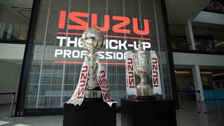 Ollie_Bayliss's tweet photo. The draw for the 5th Rounds of the FA Trophy &amp; FA Vase will take place around 315pm on Monday on talkSPORT 2. https://t.co/0GKboqDszv