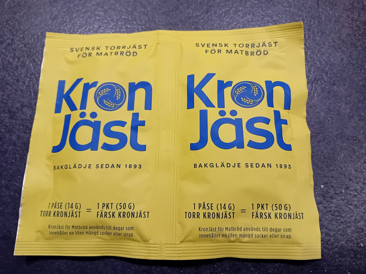 I Sverige finns sedan 1971 endast en jästfabrik. Fram till 90-talet fanns dock en hemlig reservfabrik. Slås nuv. fabrik ut blir det svårbakat i riket.