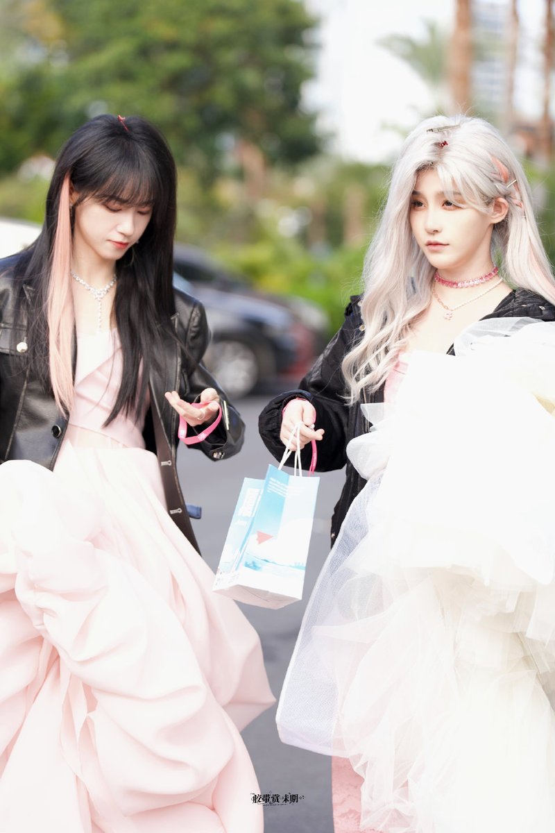 Feiveel13's tweet photo. 20240113 Work in Xiamen.

OH MY GOOOD!! They are so beautiful 😖

#ftcy #caoyun https://t.co/4TXxlvSpkv