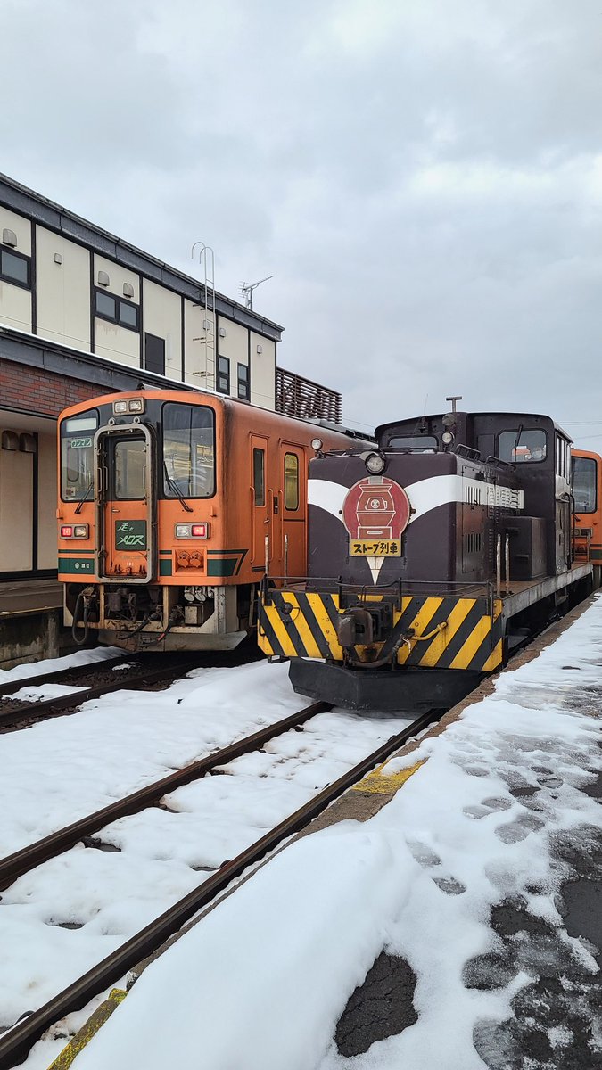 ZENEX_TorTra's tweet photo. 綺麗な景色、
情緒のある鉄道、
美味しいグルメを求め、
日本全国津々浦々、
端から端まで旅しています😊

二郎やドラクエウォークのお土産など、色んなものを集めたりもしています😄 https://t.co/vsWBFZuBzS