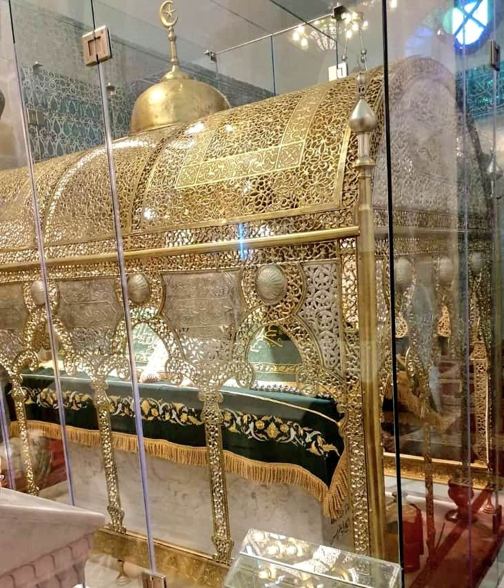 Dargaah_Network's tweet photo. The blessed resting place of Shaykh al-Akbar Muhyi al-Din ibn al-'Arabi رضي الله عنه in Damascus Syria. https://t.co/JZLBM7FIYM