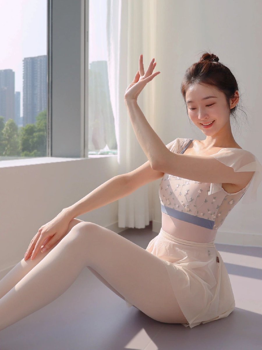ﾉ☀一直往前走，就能迎面撞上生活送来的糖，早安♥ https://t.co/PSht0C1n9J