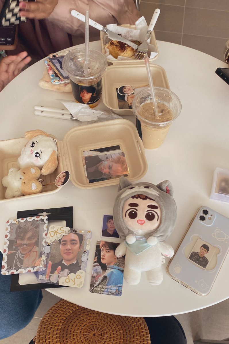 MataBesarO_O's tweet photo. Tiny Baker 🐧✨🎂
#I_Do_With_DO
#KaiSooDay https://t.co/XY4ZAzkpQf