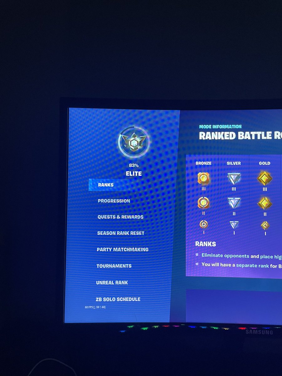 MatyInspecty's tweet photo. @FortniteStatus @FortniteGame  Why i get bronz glider but  i have elite (and i play cup diamond+) ? https://t.co/dWMgl7sFuA