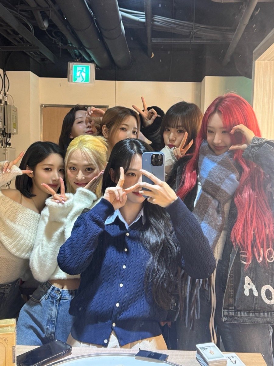 [🧩]

엘즈유 새해 복 많이 받아🐡🍑🧧🩷

#EL7ZUP #엘즈업